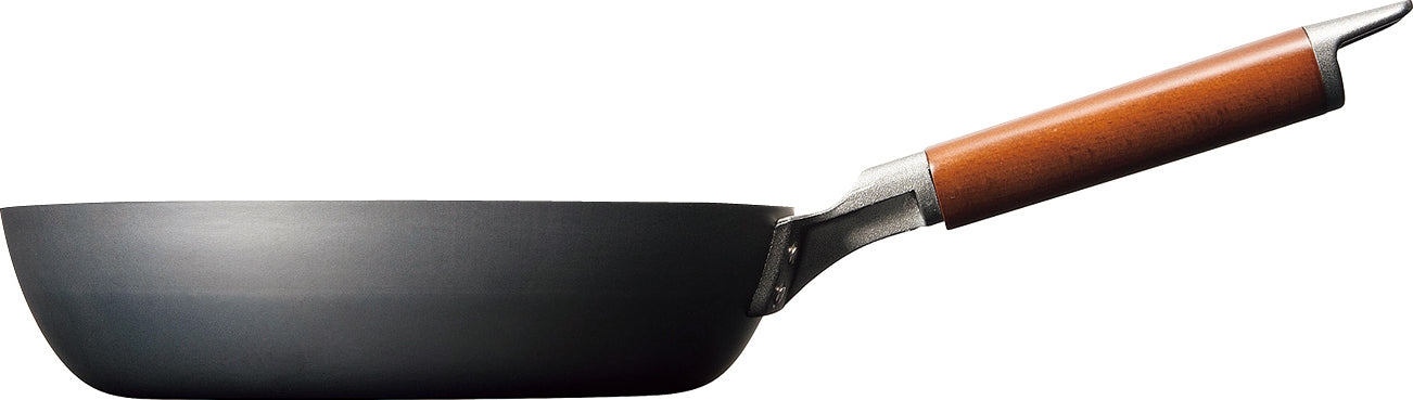 Nitriding frying pan