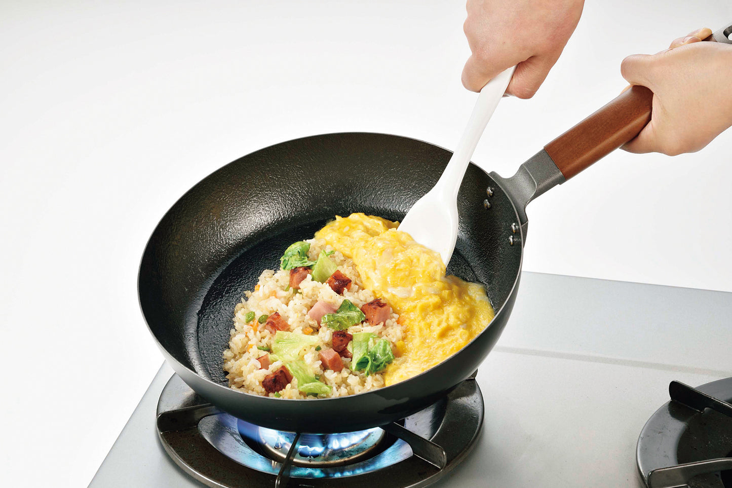 Nitriding frying pan