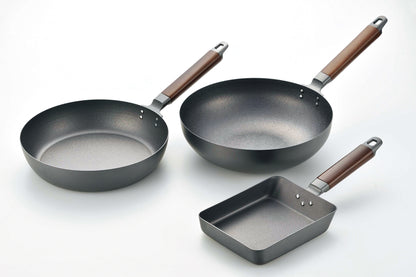 Nitriding frying pan